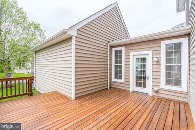 42550 Neighborly Ln, Chantilly, VA 20152 - photo 4