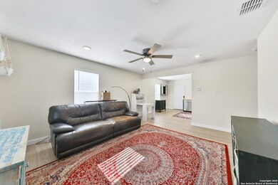 315 W Norwood Ct unit 1, San Antonio, TX 78212 - photo 4
