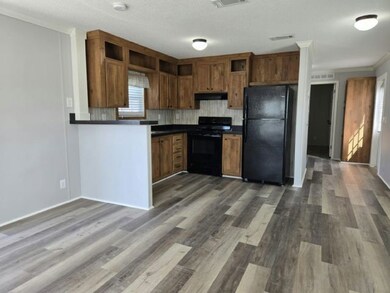 6 Forest Ln unit 6F, Largo, FL 33773 - photo 2