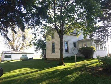 16902 W Porter Rd, Evansville, WI 53536 - photo 2