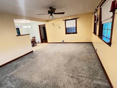 5 Kinney Ave, Burlington, MA 01803 - photo 3