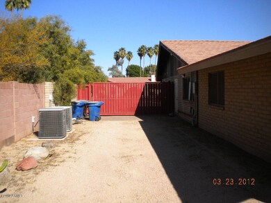 RIGHT SIDE (RV GATE)