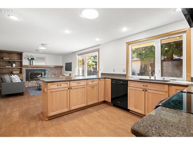 4740 Lamont Ct, Lake Oswego, OR 97035 - photo 5