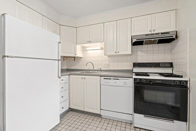 38 Main St unit 18, North Reading, MA 01864 - photo 7