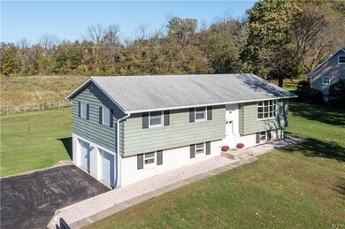 4565 N Sunset Dr, Coopersburg, PA 18036 - photo 2