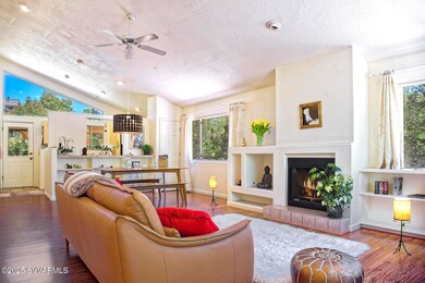 3 GREAT ROOM ENTRY