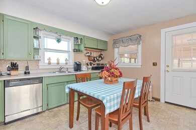 31 Archer St, Bellingham, MA 02019 - photo 6