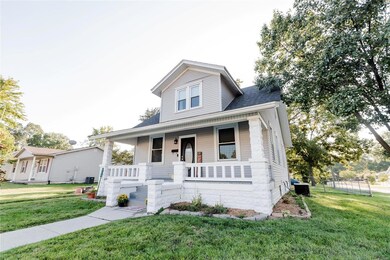 211 N Walnut St, Freeburg, IL 62243 - photo 4