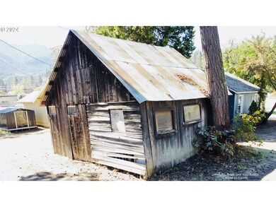 135 Deleane Dr, Canyonville, OR 97417 - photo 3