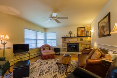 4 River Bluff Rd, Elgin, IL 60120 - photo 6