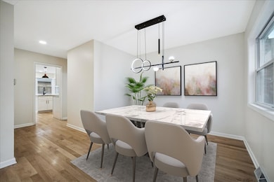 unlisted-address, Highland Park, IL 60035 - photo 6