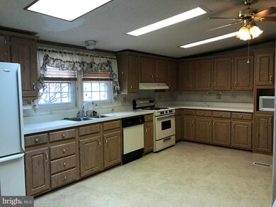 22 Jake Dr, Ronks, PA 17572 - photo 7