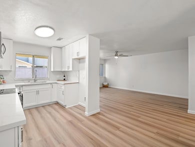 2012 N Laureen Ave, Fresno, CA 93703 - photo 5