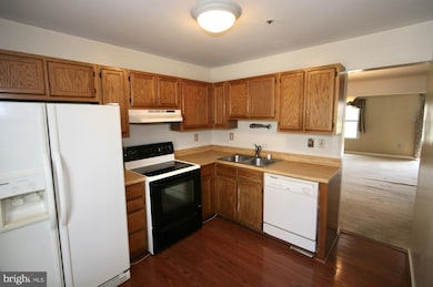 1322 Dillon Ct, Capitol Heights, MD 20743 - photo 2