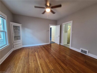 3431 Altamont Ave unit DOWN, Cleveland, OH 44118 - photo 3