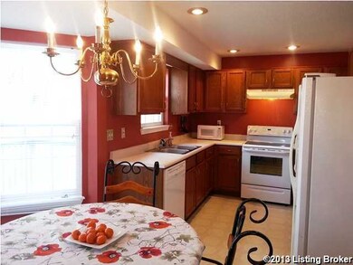 7509 Astrid Way, Louisville, KY 40228 - photo 5