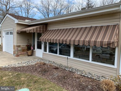 46 Huntington Dr, Southampton, NJ 08088 - photo 5