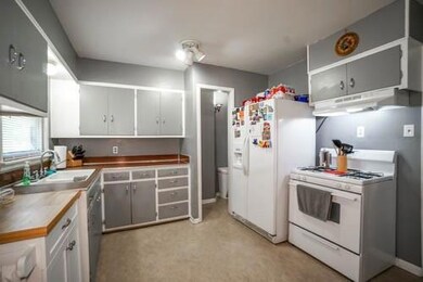 1725 E Hilton St, Sherman, TX 75090 - photo 7