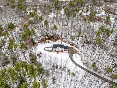 8 Felicia Dr, Newton, NH 03858 - photo 2