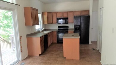 Kitchen w/Island