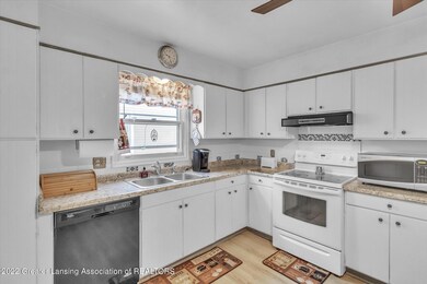 15-523-E-Cavanaugh-Rd-WindowStill-Real-E