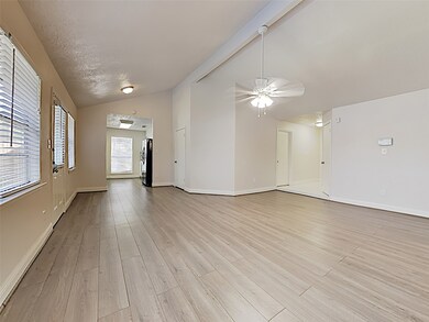 9805 Ibis Ln, Conroe, TX 77385 - photo 4