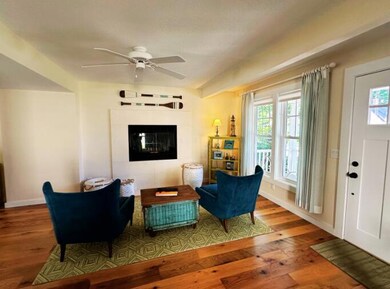 Sitting area with fireplace