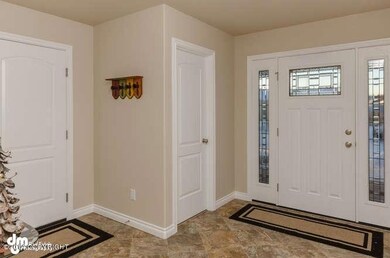 5697 Kenai Fjords Loop-small-005-Front E