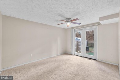 414 Shady Glen Dr, Capitol Heights, MD 20743 - photo 6