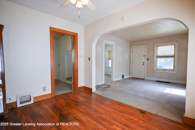 906 Bensch St, Lansing, MI 48912 - photo 4