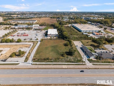 6109 N Brady St, Davenport, IA 52806 - photo 3