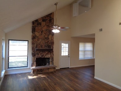 8403 Windell Ln, Houston, TX 77040 - photo 3