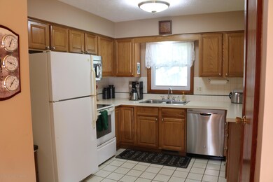 1505 Lotipac Place, Lansing, MI 48917 - photo 5