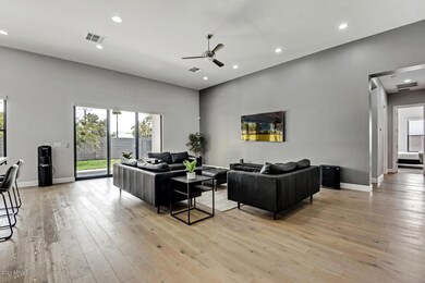 8719 N 9th Ave, Phoenix, AZ 85021 - photo 6