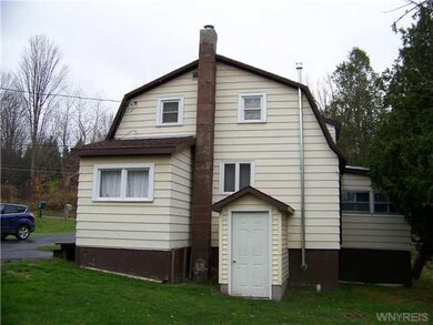 Exterior Back outside entrance to basement