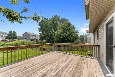 3101 Fieldcrest Dr, Davenport, IA 52806 - photo 7