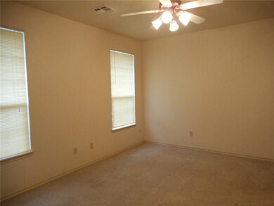 634 Sisken Ct, Edmond, OK 73003 - photo 5