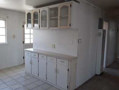 1100 GLADEVIEW INTERIOR 2