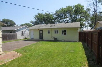 890 Taylor Ave, Aurora, IL 60506 - photo 6