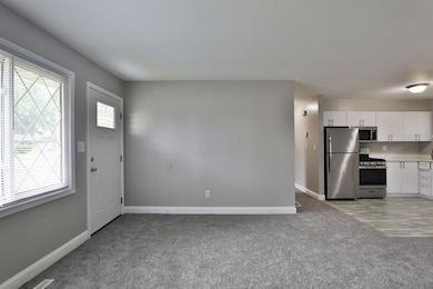 1037 Chestershire Rd, Columbus, OH 43204 - photo 5