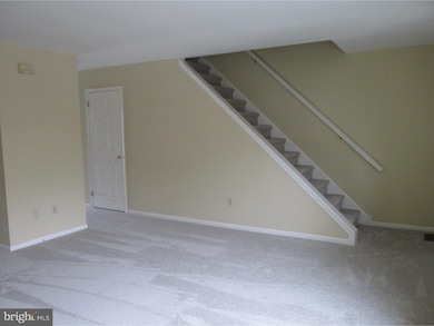 616 Greentree Ln, Norristown, PA 19403 - photo 4