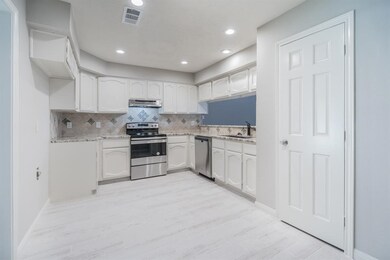 23403 Little Wind Ln, Spring, TX 77373 - photo 3