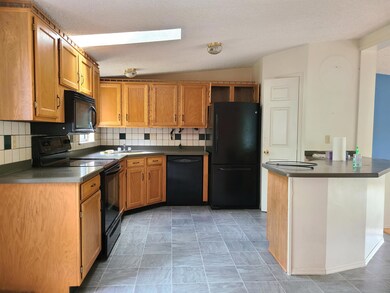 119 Shady Ln, Canaan, ME 04924 - photo 5