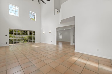 5-Living/dining Room (2)