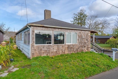 1116 6th Ave, Seaside, OR 97138 - photo 6