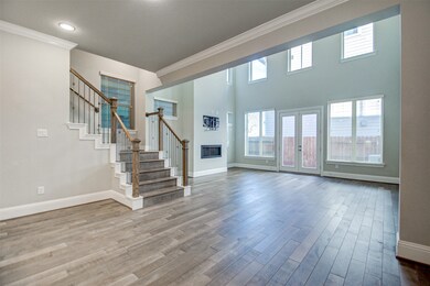 1122 Shepherd Oaks Dr, Houston, TX 77018 - photo 4