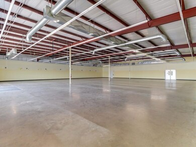 82 N Kessler Ave, Schulenburg, TX 78956 - photo 4