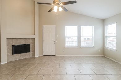 1229 Spring Water Dr, Lancaster, TX 75134 - photo 4