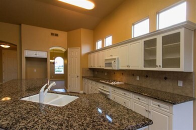 3203 Hampton Way, Clovis, CA 93619 - photo 5