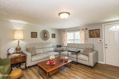 1515 Twin Bridge Rd-0021